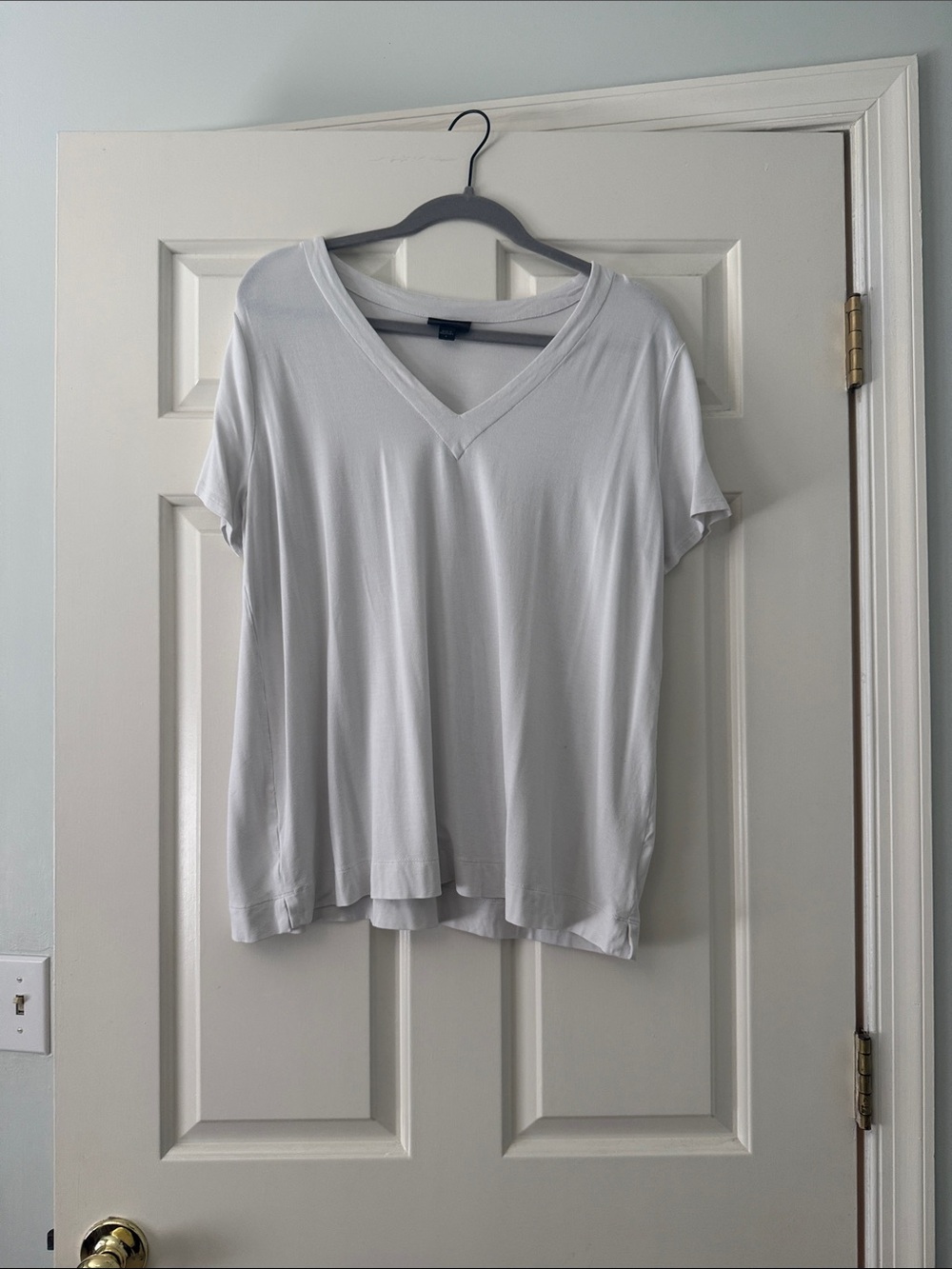 J. Jill White V-Neck Short Sleeve Tee